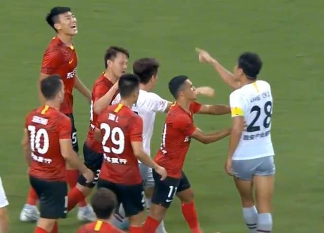 未來|下一個鄭智！又1名中超前國腳參加教練培訓：下賽季還會踢！