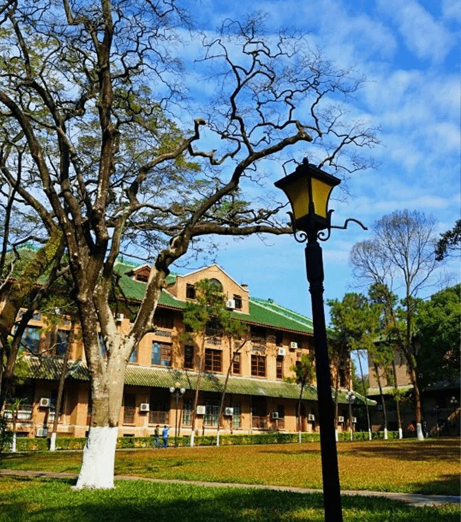 全国只有这所大学,能让广东人集体傲娇_中大_校园_史坚