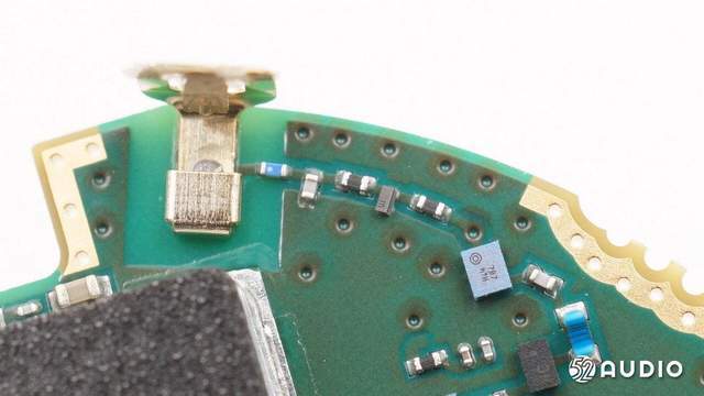 采用美信光学传感器，豪鹏科技电池，GARMIN佳明VENU2手表拆解报告