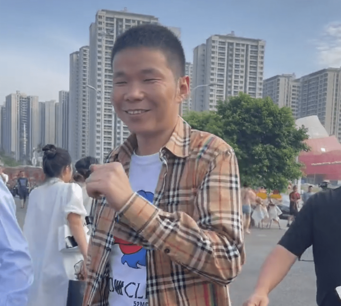 网红"忠哥"被曝抛妻弃子,离婚一年多前妻怀孕,事件