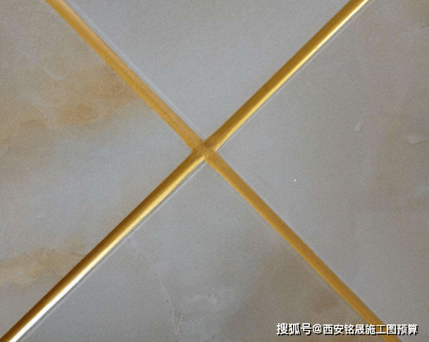 卫生间瓷砖清洗的正确方法 025c934a8e7b404582edb47a886633ac.png