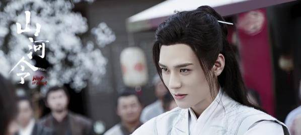 角色|2021年度热门角色，曾一人“单挑”两大选秀节目，成为春天的光！