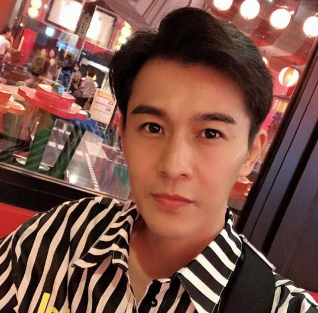 生活|乔振宇老婆晒出儿女近照，第一代御用男主角开启了晒娃模式