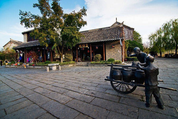徐州的一座千年古镇走红，素有“小上海”的美称，游客：不虚此行