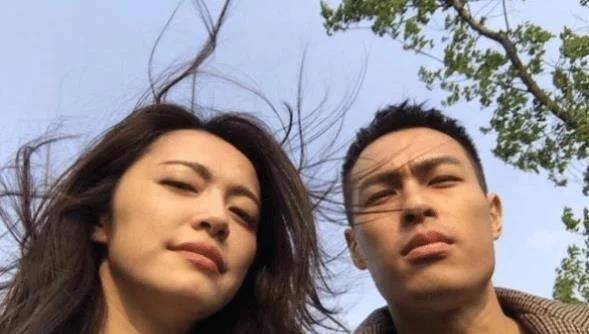 因为|剧中是姐弟, 现实是夫妻, 相爱21年, 凭借《都挺好》又火了！