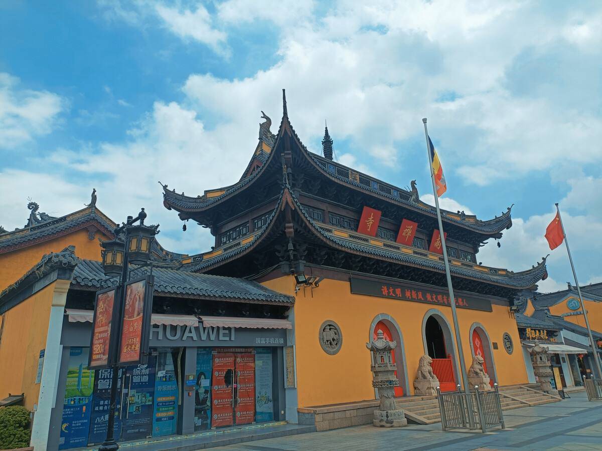 江苏无锡八景之一,是国家aaaa级旅游景区的寺庙_游客_发展_建筑