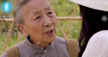 演技|港剧婆婆专业户超敬业，60岁才开始拍戏，日晒雨淋20年不嫌累