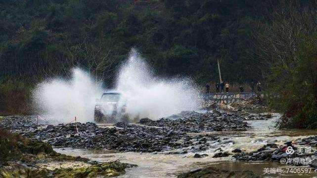 视觉|2022，湘西的打?开方式?：大山深处一场惊心动魄的视觉盛宴