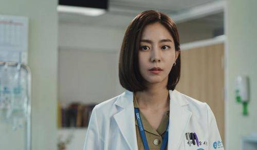 Uie|Rain、金汎联手出击！《Ghost Doctor》首集创下全国4.4％收视率