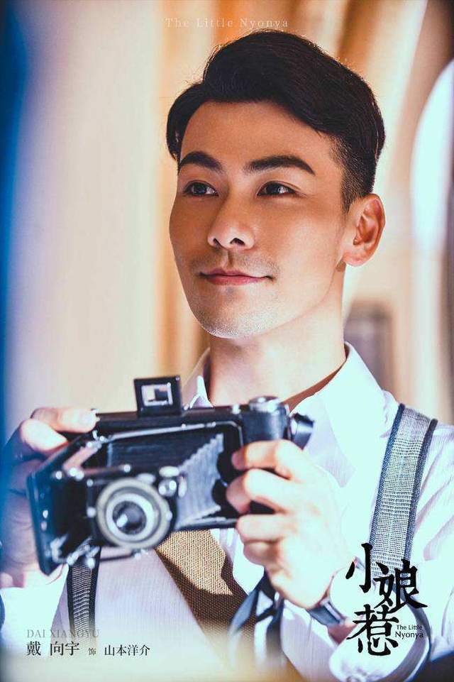 桃花自带“唇珠”的5位男星,有人面若桃花,有人邪魅挑逗,太迷人了