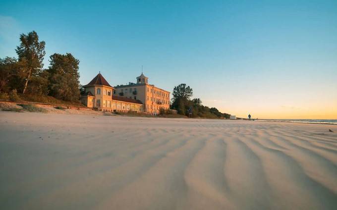 拉脱维亚-尤尔马拉白沙滩