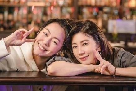 什么|小S和贾静雯聊私密话题，双方幽默秒懂，贾静雯害羞到难以招架