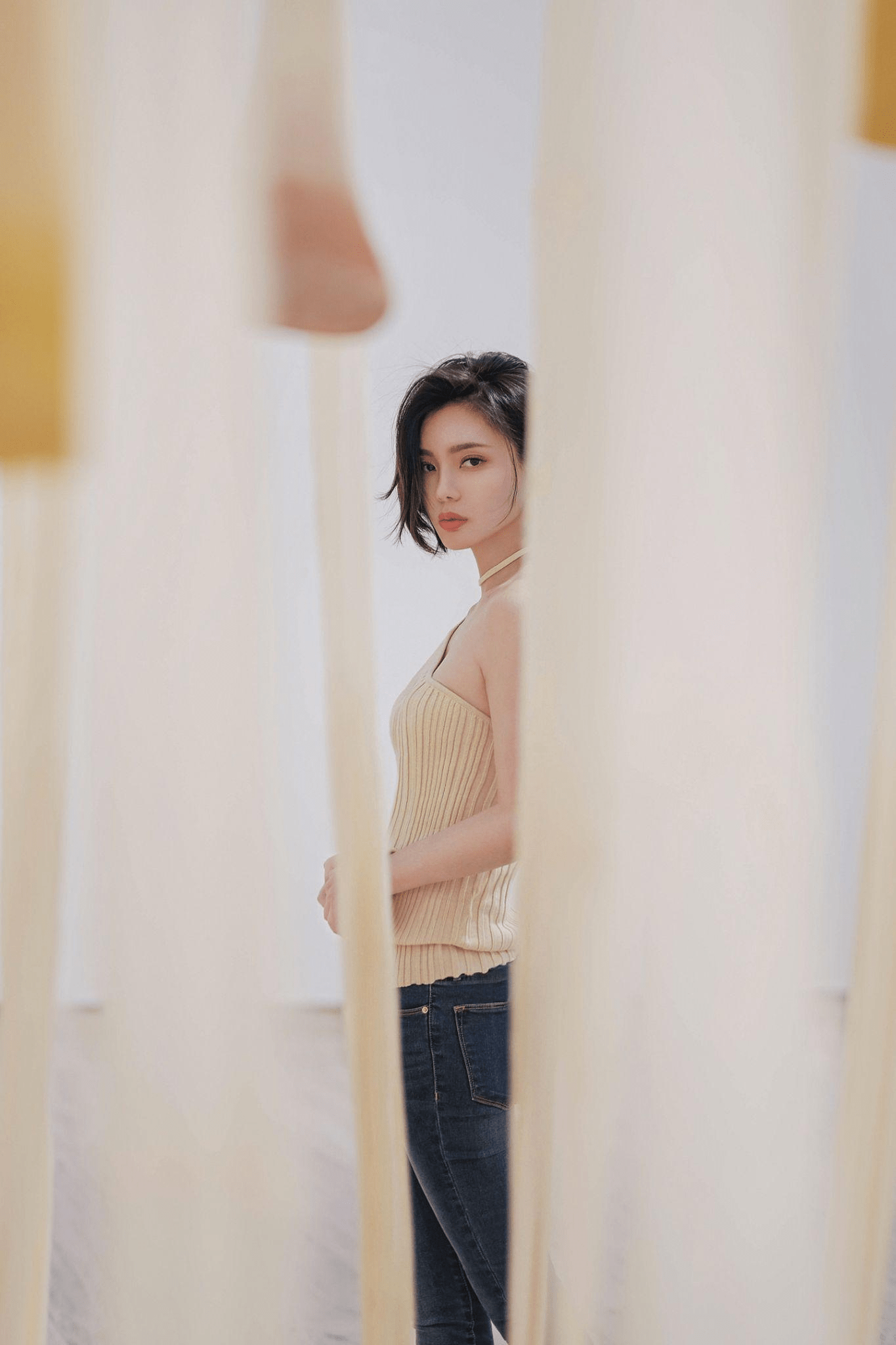 梁晓珺发表新歌《玩家》 女儿操刀封面设计_感情_情歌_歌曲