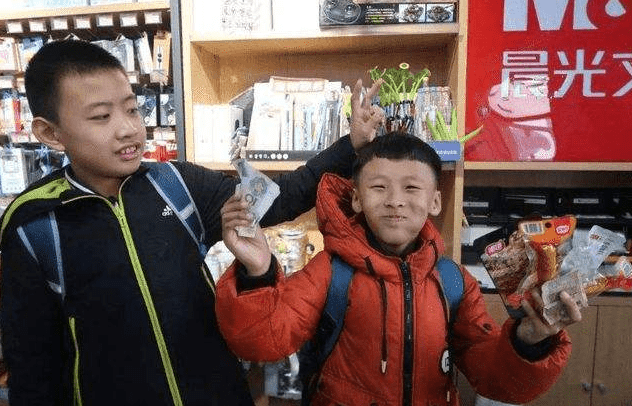 校园|教育部已经下发通知,中小学将不再提供这项服务,家长表示支持