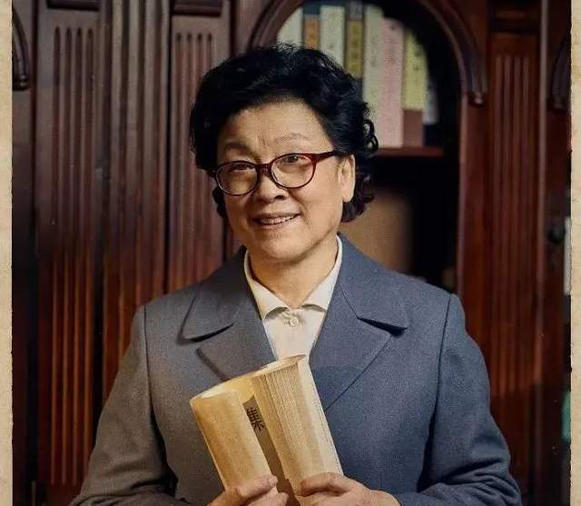 殷桃|央视连发11条动态力捧，这部60集大剧，或能成为2022“年度剧王”