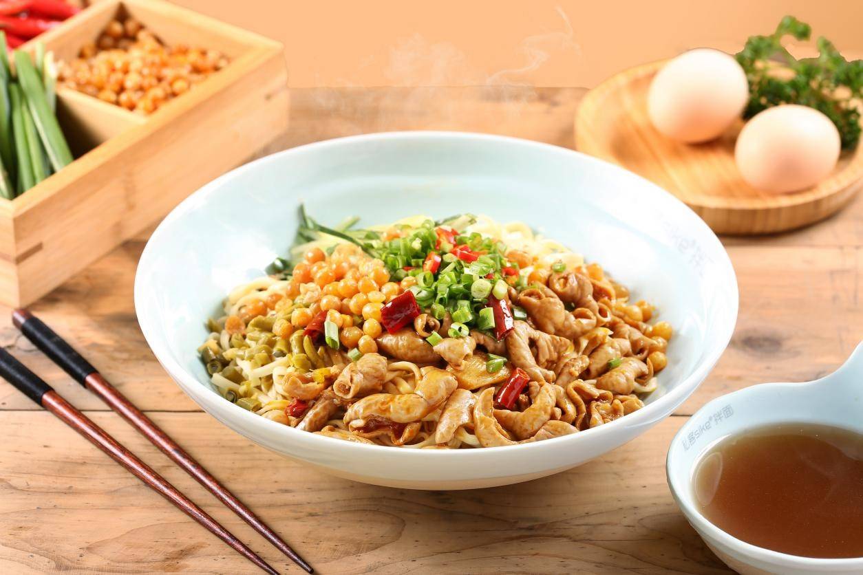 走进私客,我们可以看到私客推出了特色系列"拌面系列".