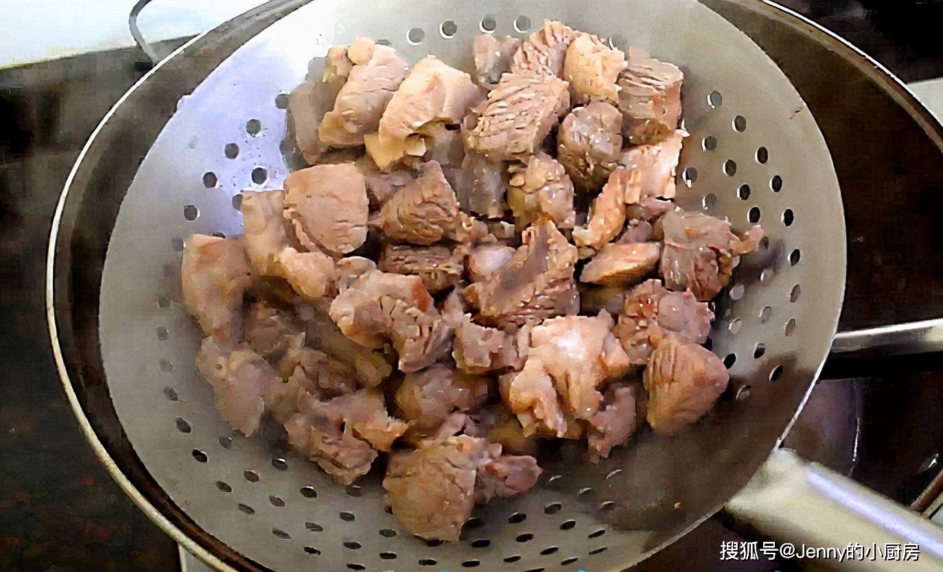 原創燉牛肉不需用料太多把握好3個重點牛肉燉好噴香好吃不塞牙