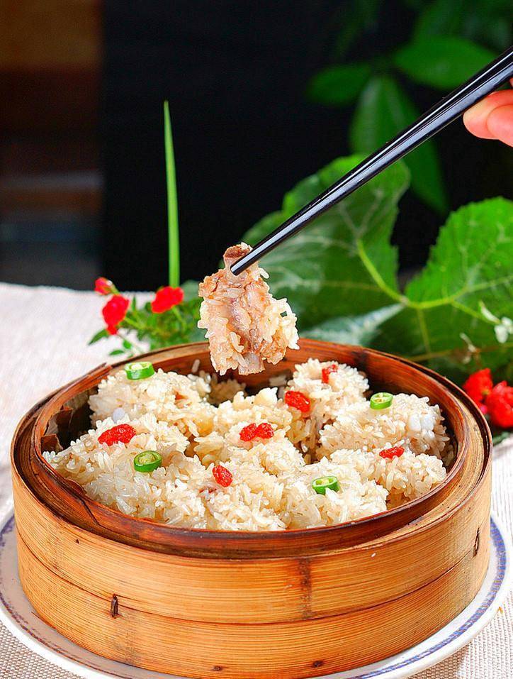 做法|老厨子透露:排骨如此做,简单一蒸香喷喷,下酒下饭两不误,服了