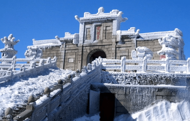 湖南有一千米高峰,以人文自然景观为主,被赞"四绝之首"_封寺_景点