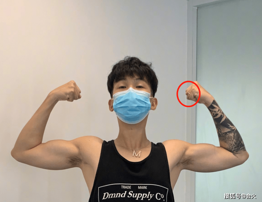 白举纲疑似自曝已婚!录节目填婚姻状况写错字,曾被拍带美女出行