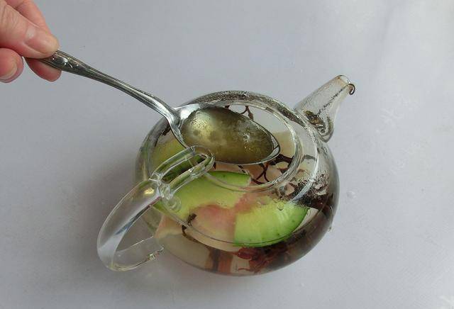 花瓣清凉水果花茶，让你远离春季花粉带来的尴尬，轻松换季