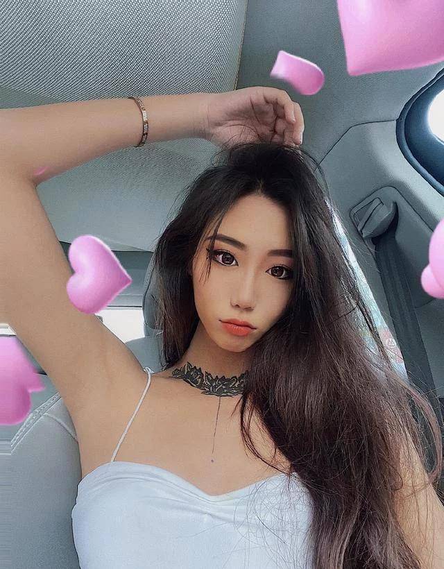 00后广西靓妹,1米大长腿"甜飒"颜值撩人身材,让你心动没_女生_锻炼