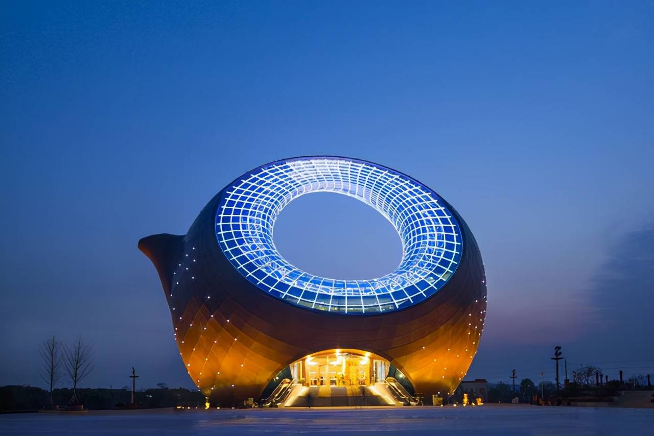原创无锡一超大茶壶建筑造型吸睛夺人眼球用玻璃建造获世界纪录