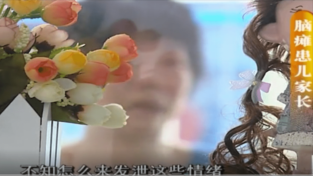 2011年东莞母亲杀死双胞胎儿子上千人为她求情丈夫说她没错