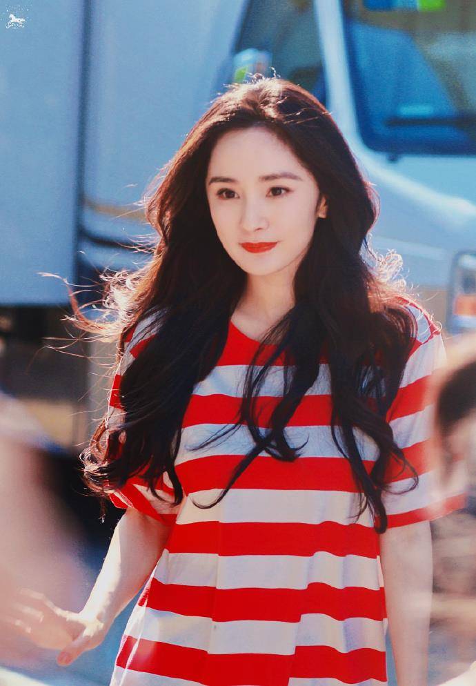 发型丝芭是不是开了“鞠学”课?各个妆容和神态都太像小鞠了