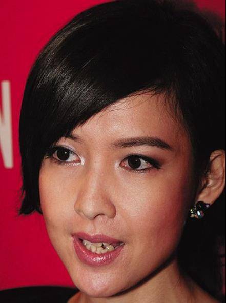 一笑就露馅这15位明星的牙丑得千奇百怪太出乎意料