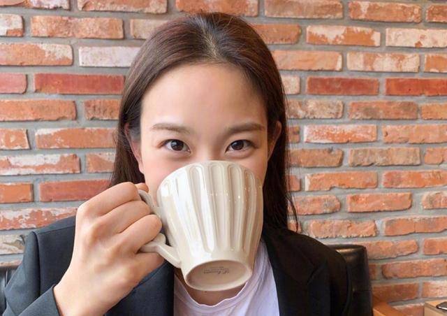因为越长越好看的女人，保持6个小习惯，坚持一个就赢了很多人