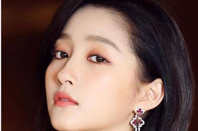 面部4个化妆习惯，比素颜还显老，不想被叫阿姨早点改掉吧