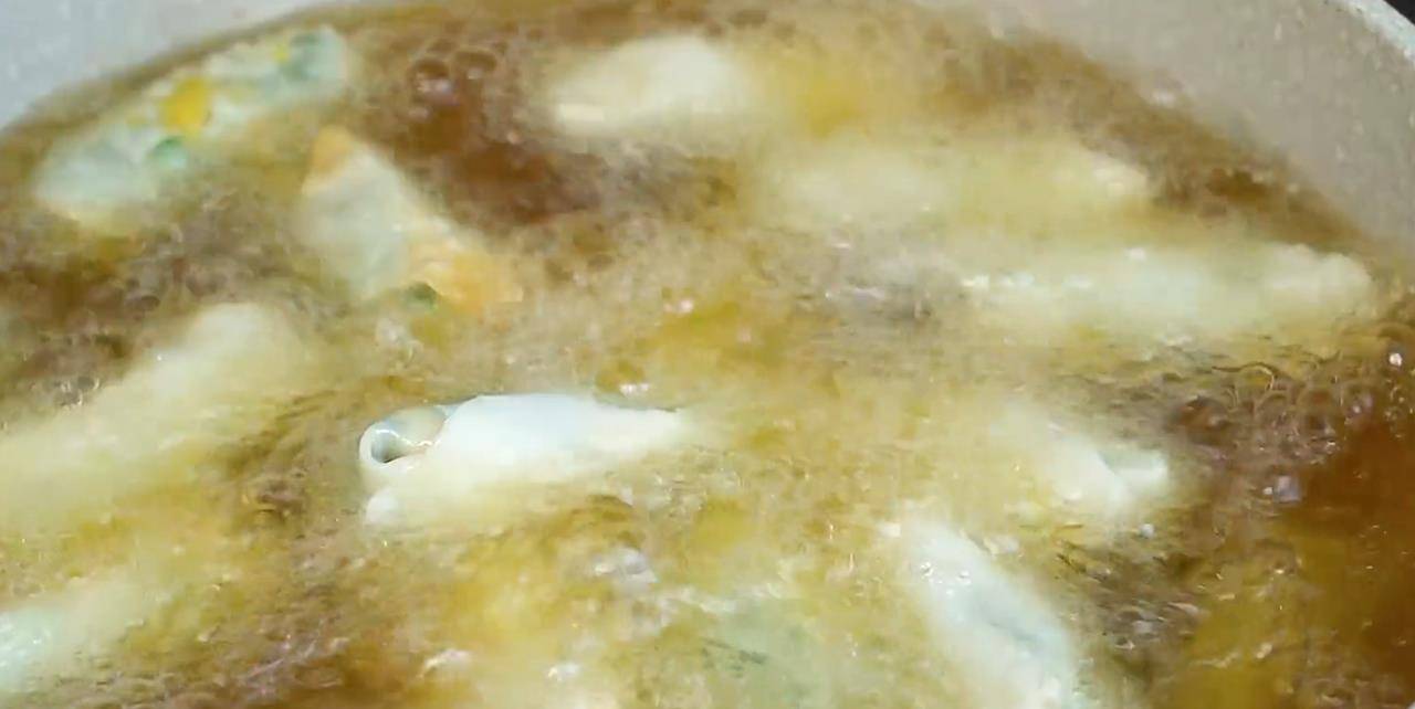 做法|早餐我就服这个做法,不揉不擀面,几分钟做一锅,酥脆鲜香