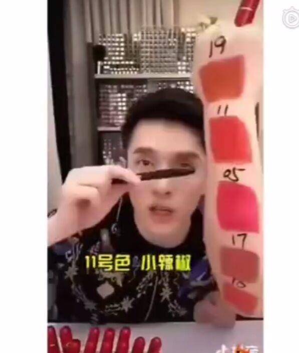 品牌34岁女博士上节目曝从不化妆,吴昕给她涂上口红后,就像换了个人