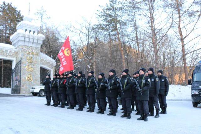 伊春市公安局领导班子开展冬季整训寒地野外警务技能拉练