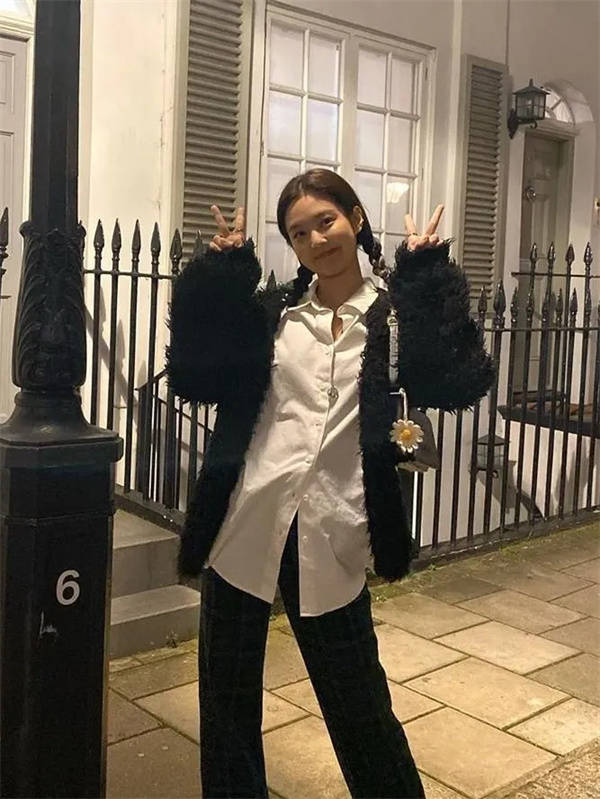 下半身微胖女孩这样穿，保暖又显瘦