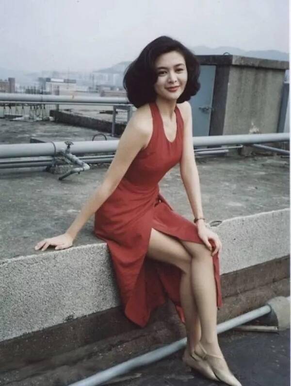 美人女人如何更具明艳感？31岁沈梦辰近照大变，实力演绎换妆如换头