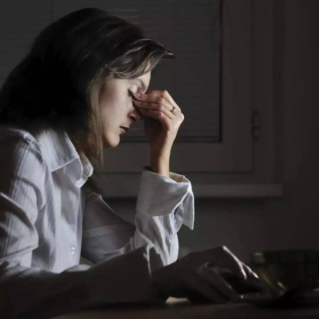 母细胞皮肤老化原因起底，内源性、外源性双管齐下才是真抗老