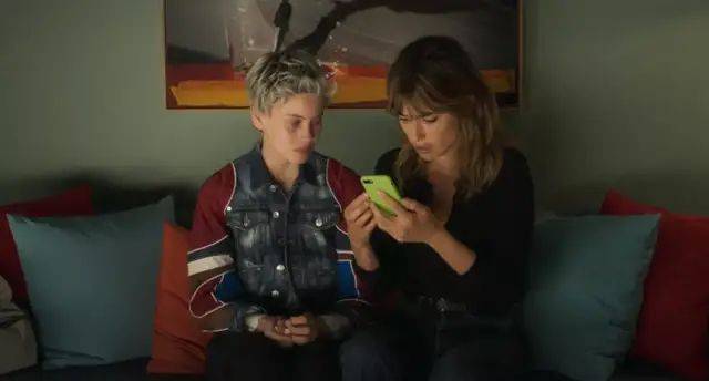 母性|海报都要打码,才敢安利阿莫多瓦的最新大作