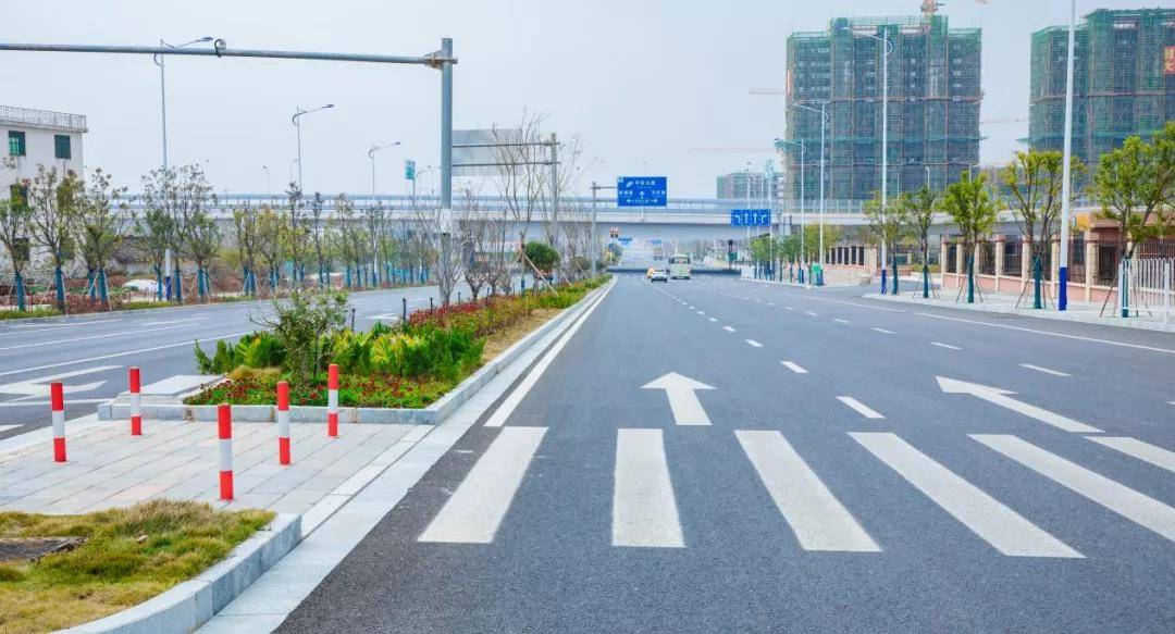 赣州高铁新区周边道路朝