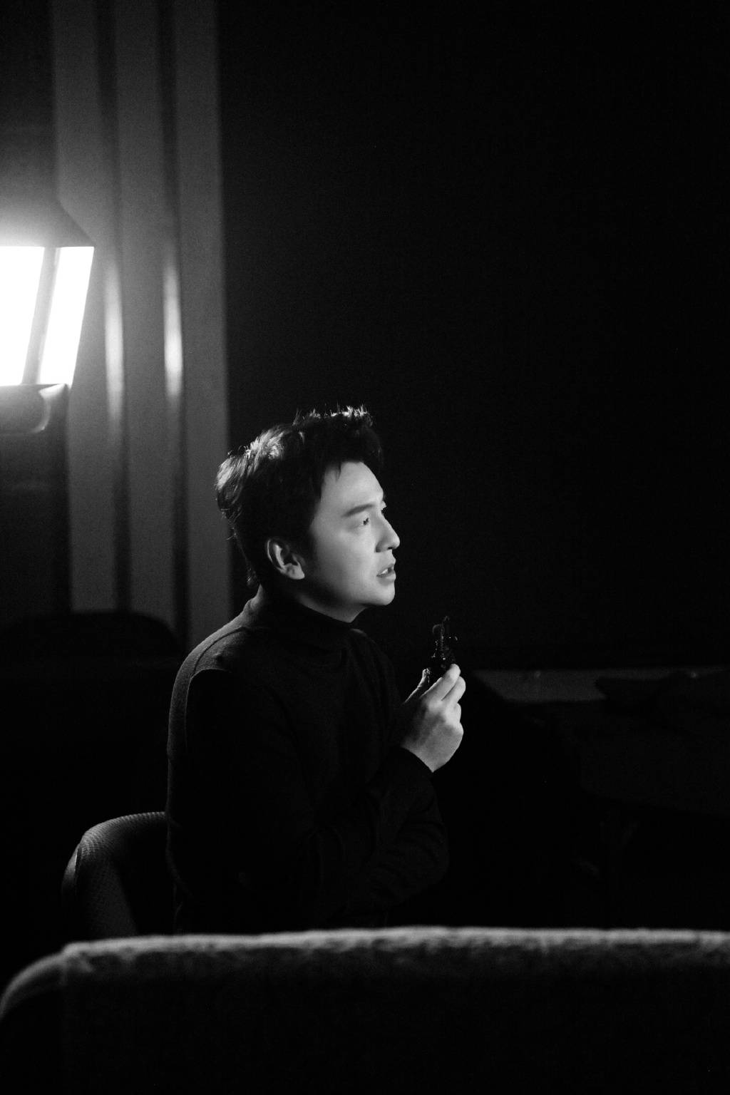 因为|左手综艺,右手影视,雷佳音就这样过完了他的2021