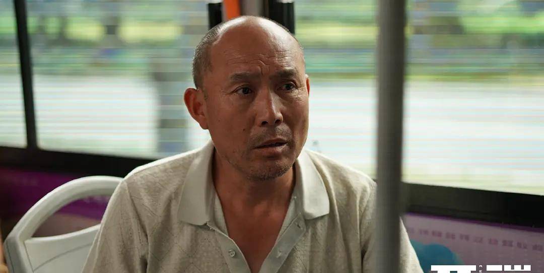 因为|《开端》循环的剧情，固定的6位公交车乘客，用接地气的演技呈现