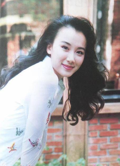 因为10位整容毁掉的女星：有人自己注射食用油，有人上瘾，有人丢了命