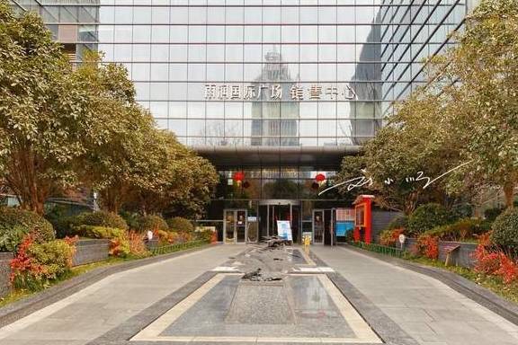 周末到南京旅游，花300元住进奥体旁边的酒店式公寓是什么体验？