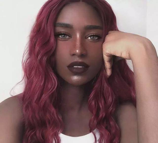 Lolita 那个曾火爆全球的黑人女孩有多美？被富二代排队追，后来怎样了？