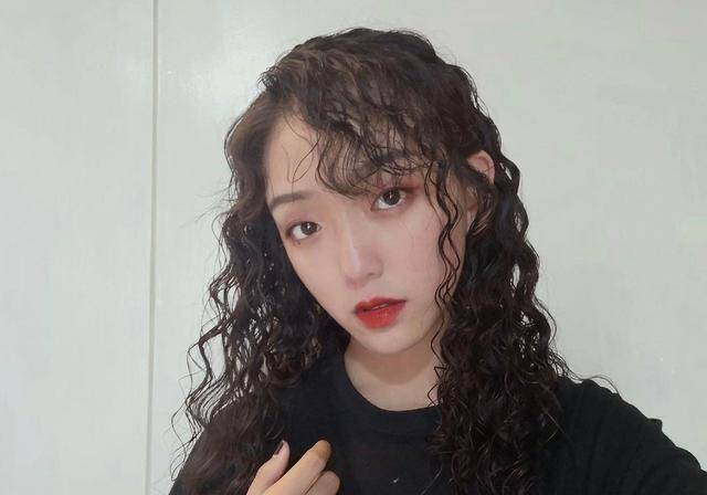 发型女人不到160尽量少留这4种发型，显矮还拖累气质，特别是第2种