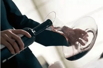 技术活|别卡速：最经典喝红酒的10个姿势，不懂就落伍了【红酒知识37】