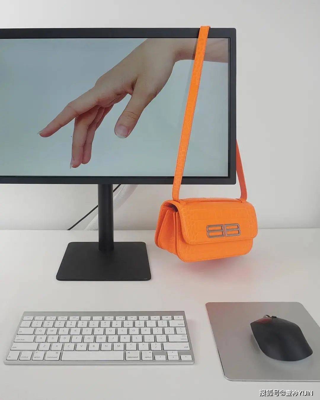 �ݳ�Ʒ����֮��Ļ����޶�PK,˭Ӯ��?