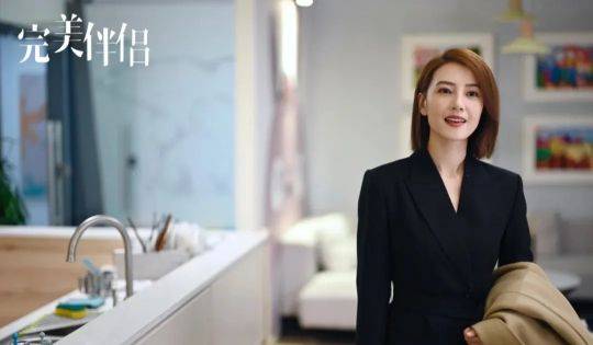 发型被高圆圆新剧发型圈粉，“一刀切短发”减龄显脸小，气质也太好了