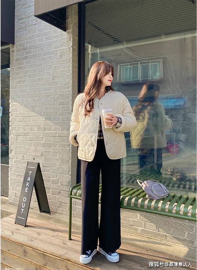 灯芯绒 秋冬季节的裤子怎么选？从裤型选择到穿搭示范，看完我就会穿啦